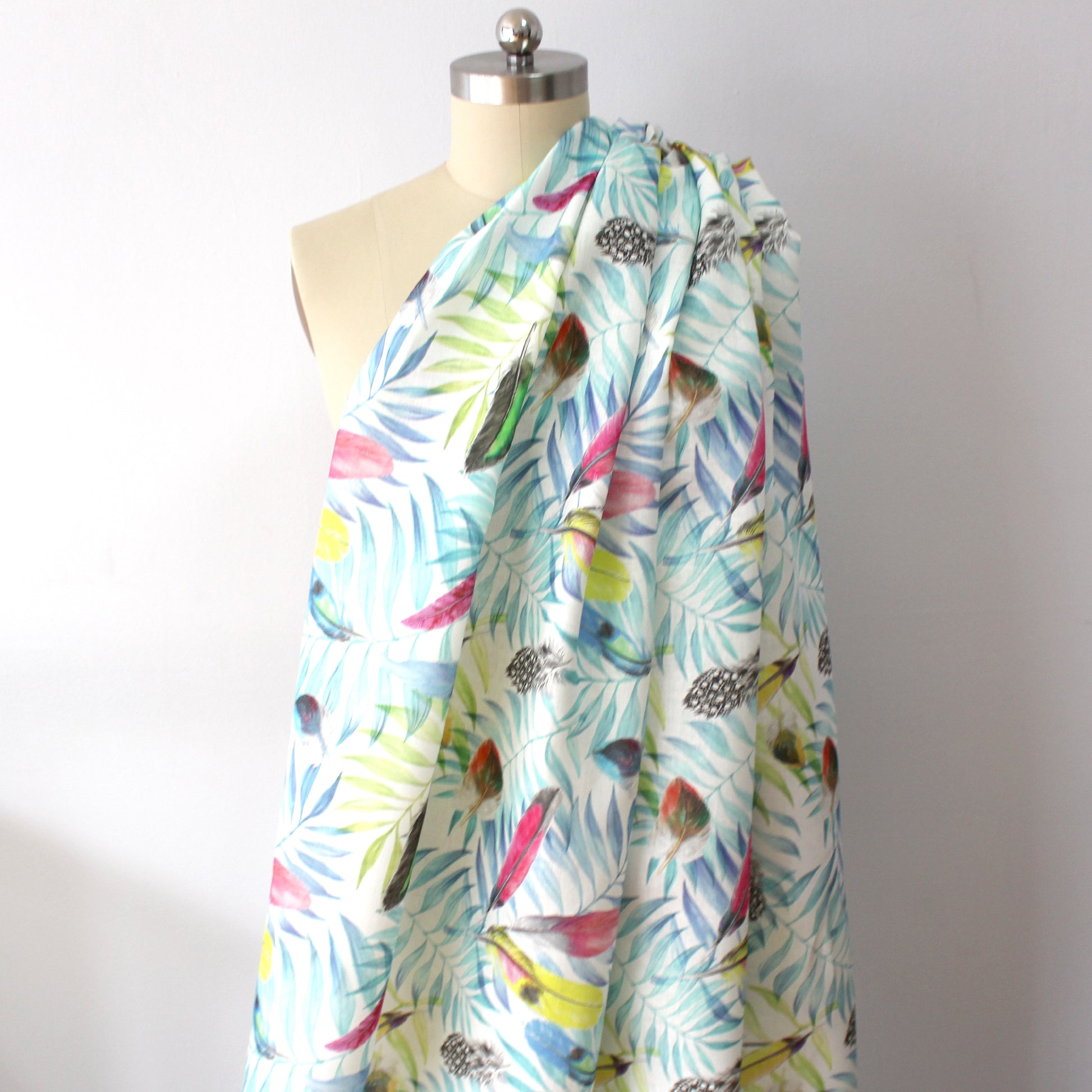 European 'birds of a feather' linen dressweight woven