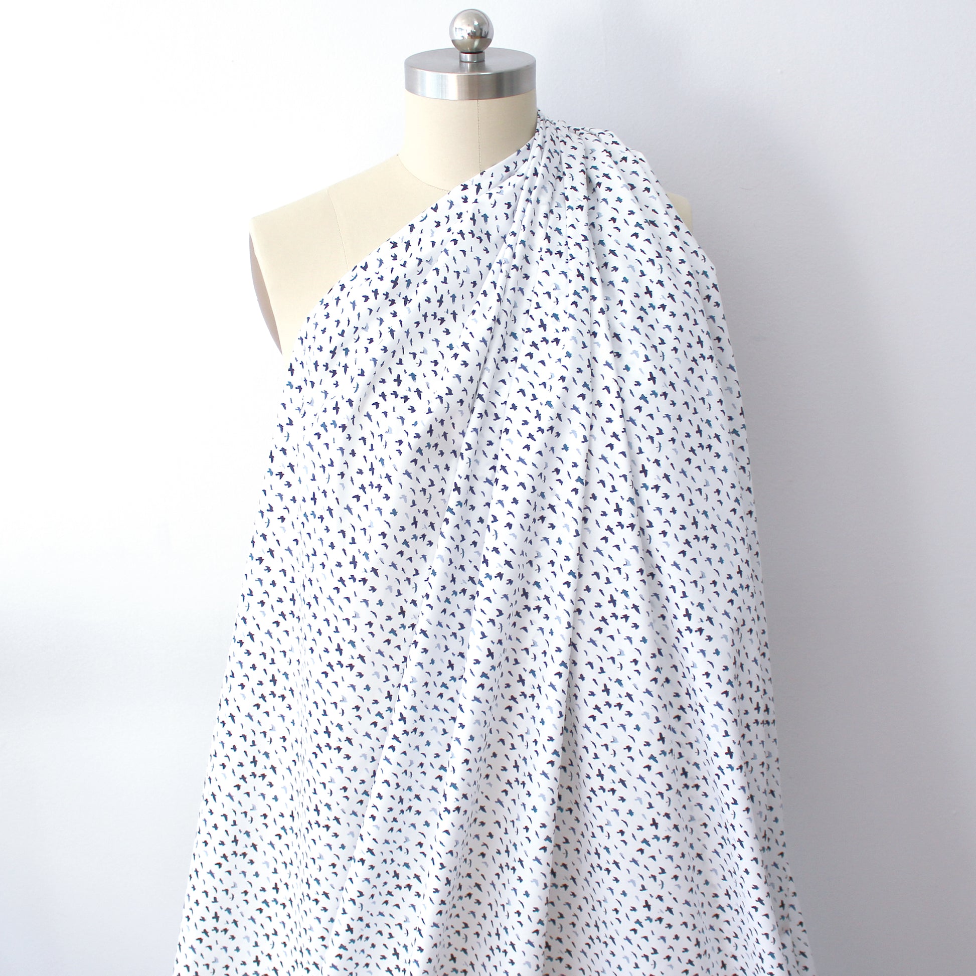 Italian 'petite birds' stretch cotton poplin