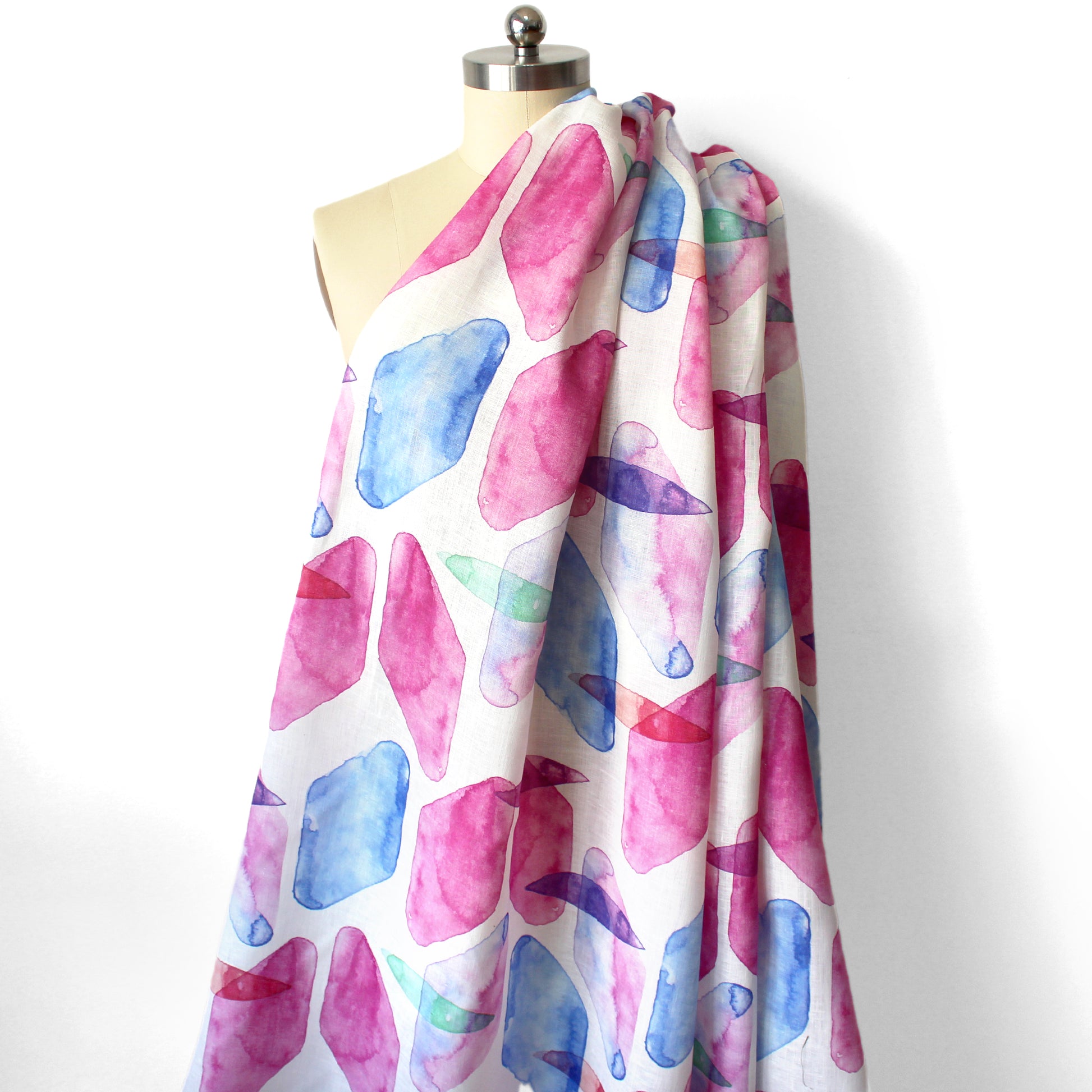 European 'painted shapes' slub linen woven