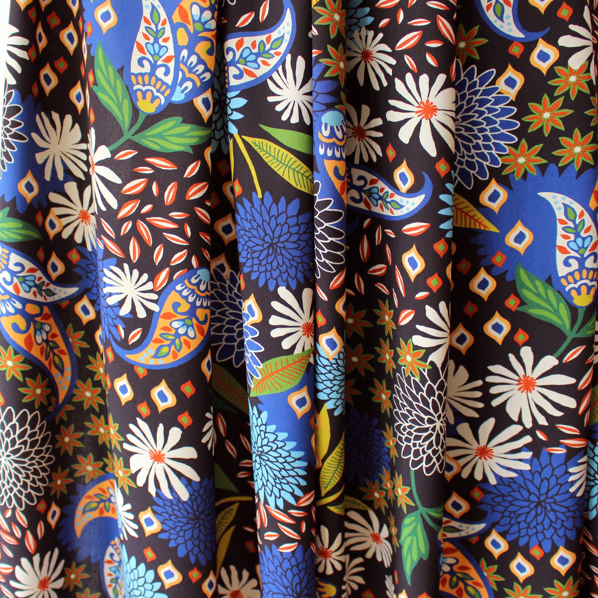 'paisley scene' drapey viscose woven, Oeko-Tex cert.