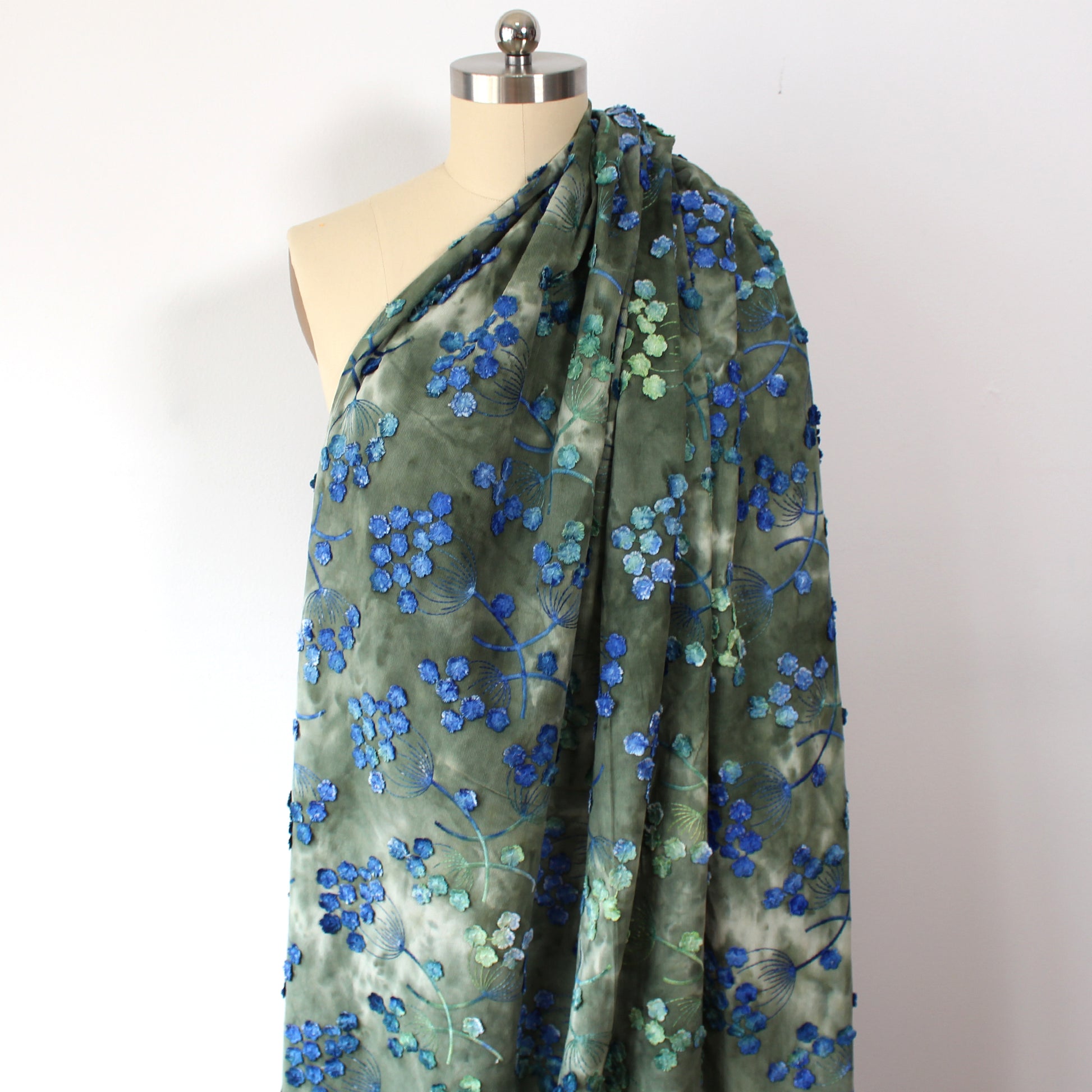 'forest florals' embroidered cotton pin wale corduroy - green