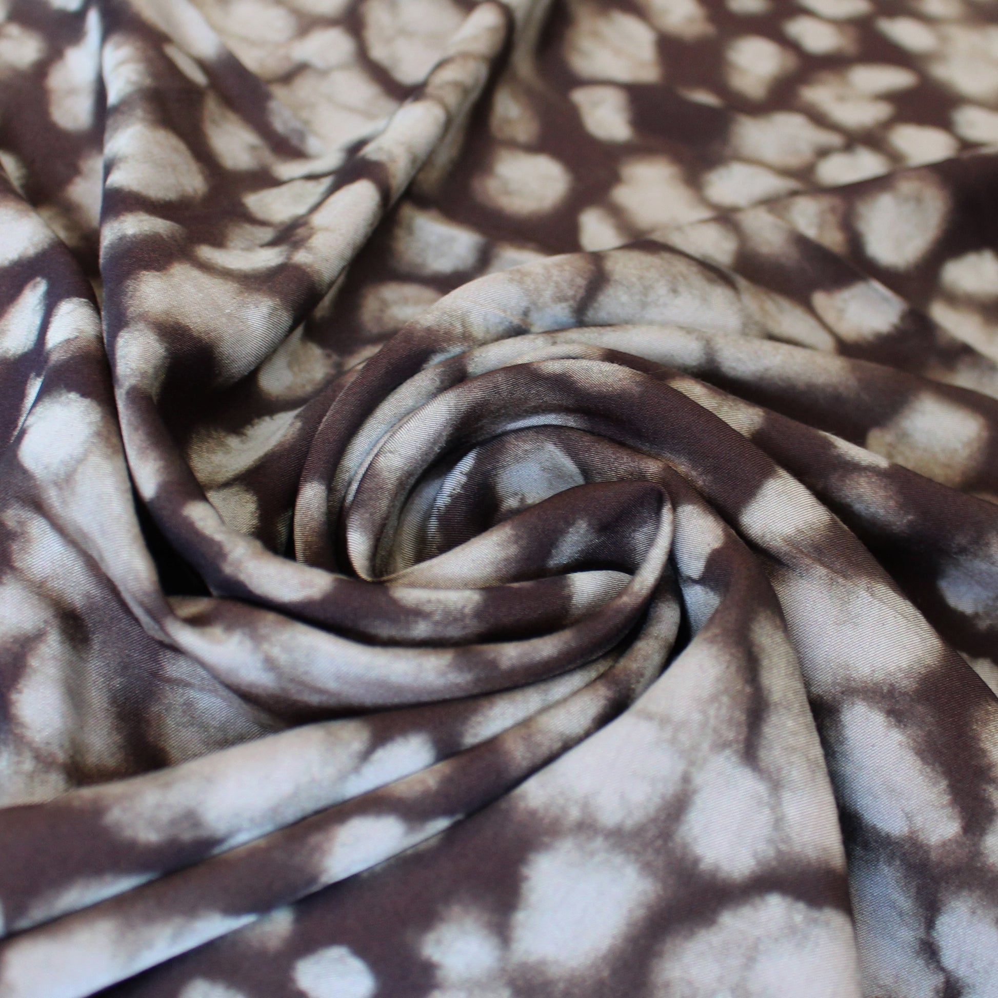 'roya' printed viscose woven - espresso leopard