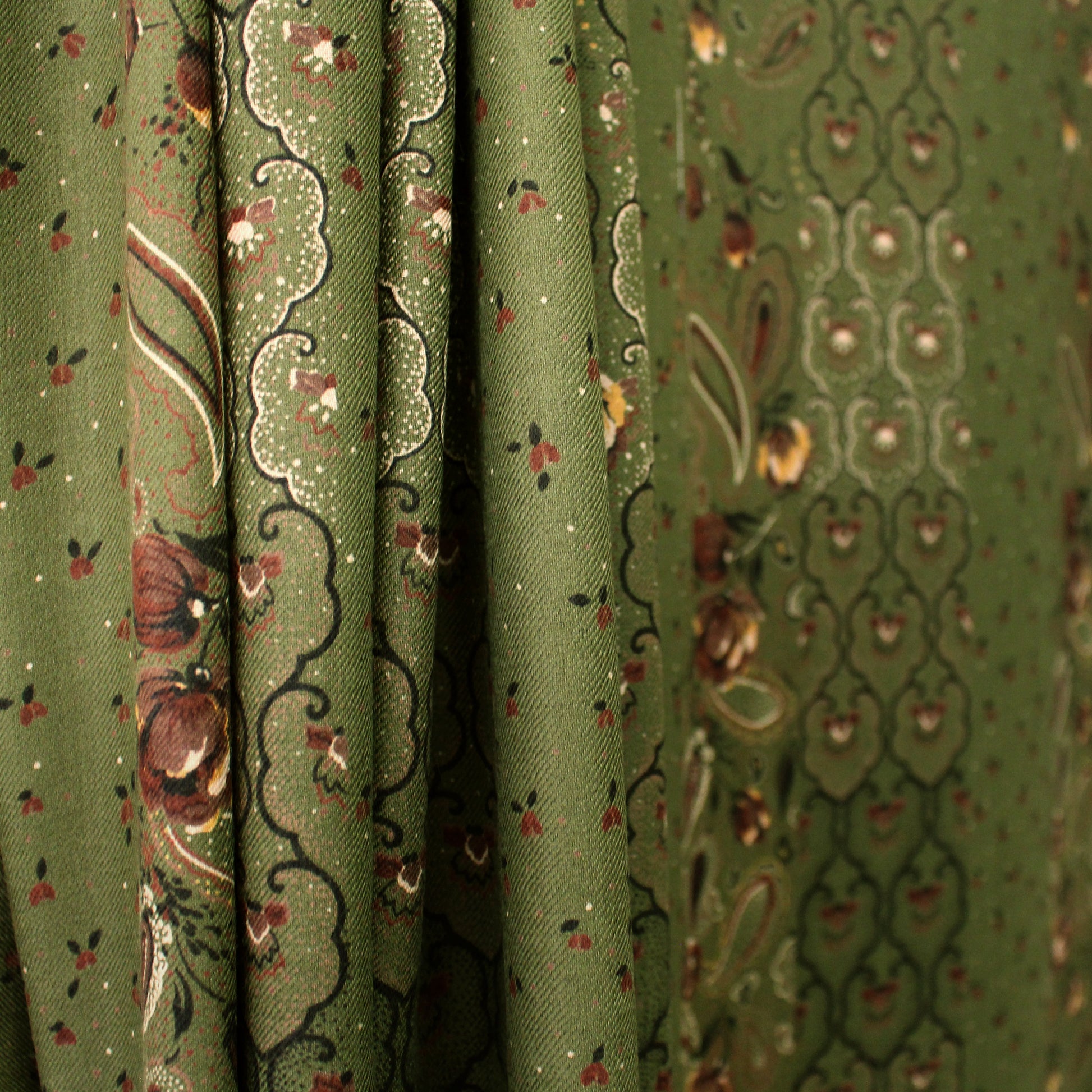 Italian luxury 'cottage garden' wool/silk dressweight twill