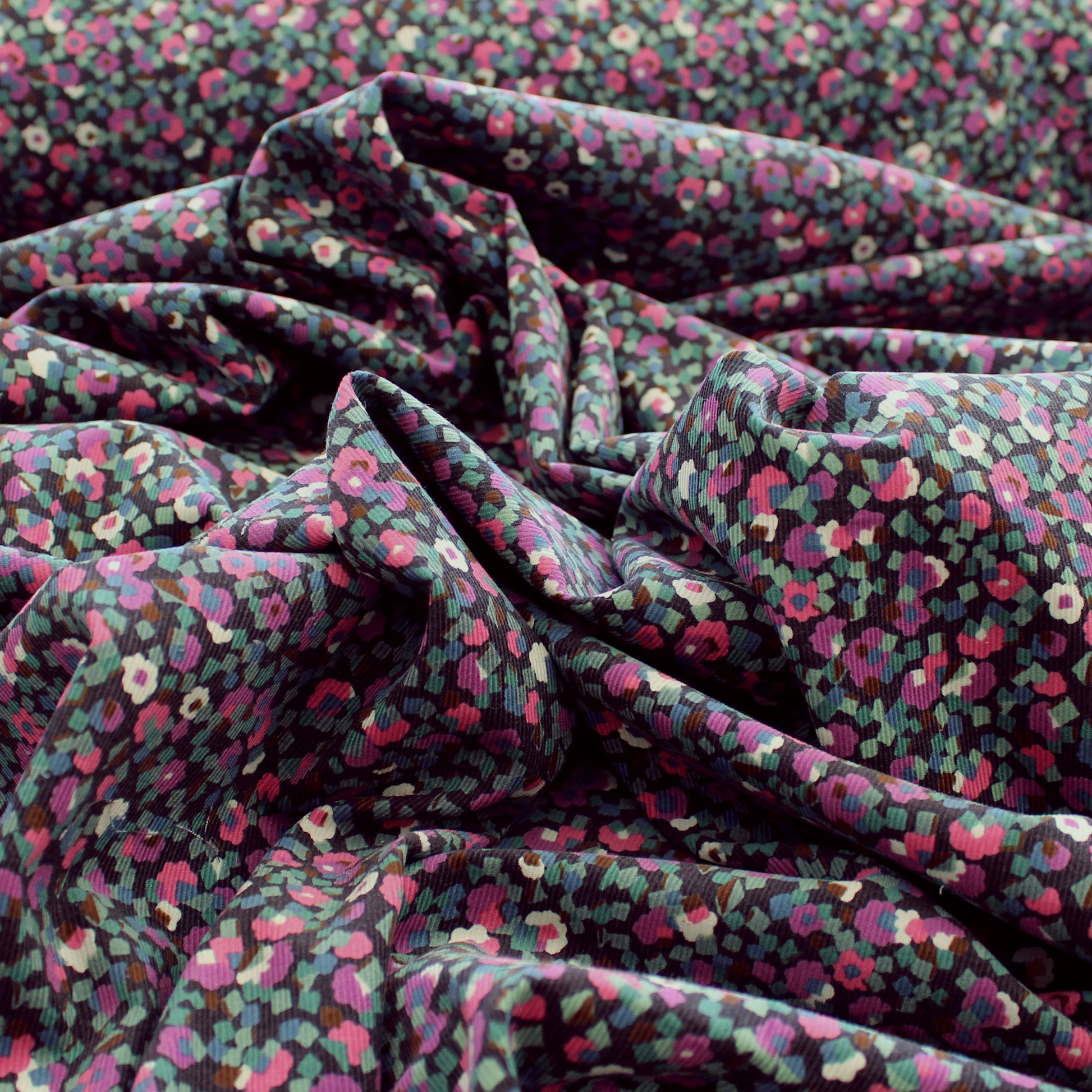 Japanese 'babywale' graphic floral cotton corduroy - pink/sage