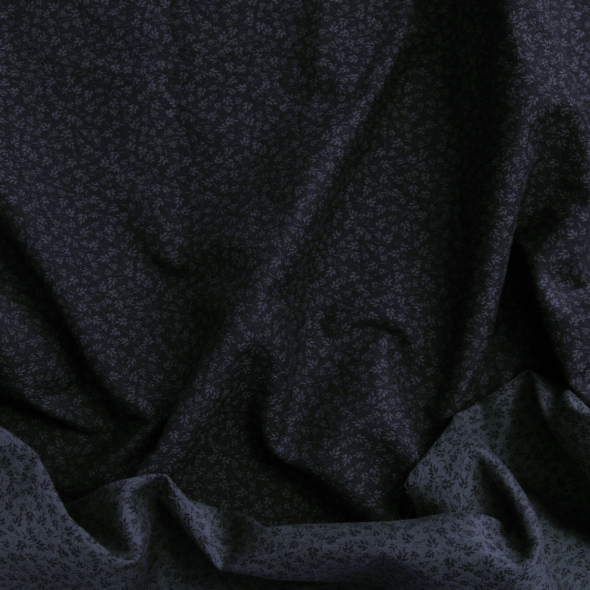 wool/cotton reversible jacquard woven 'blue leaf', Oeko-Tex cert.