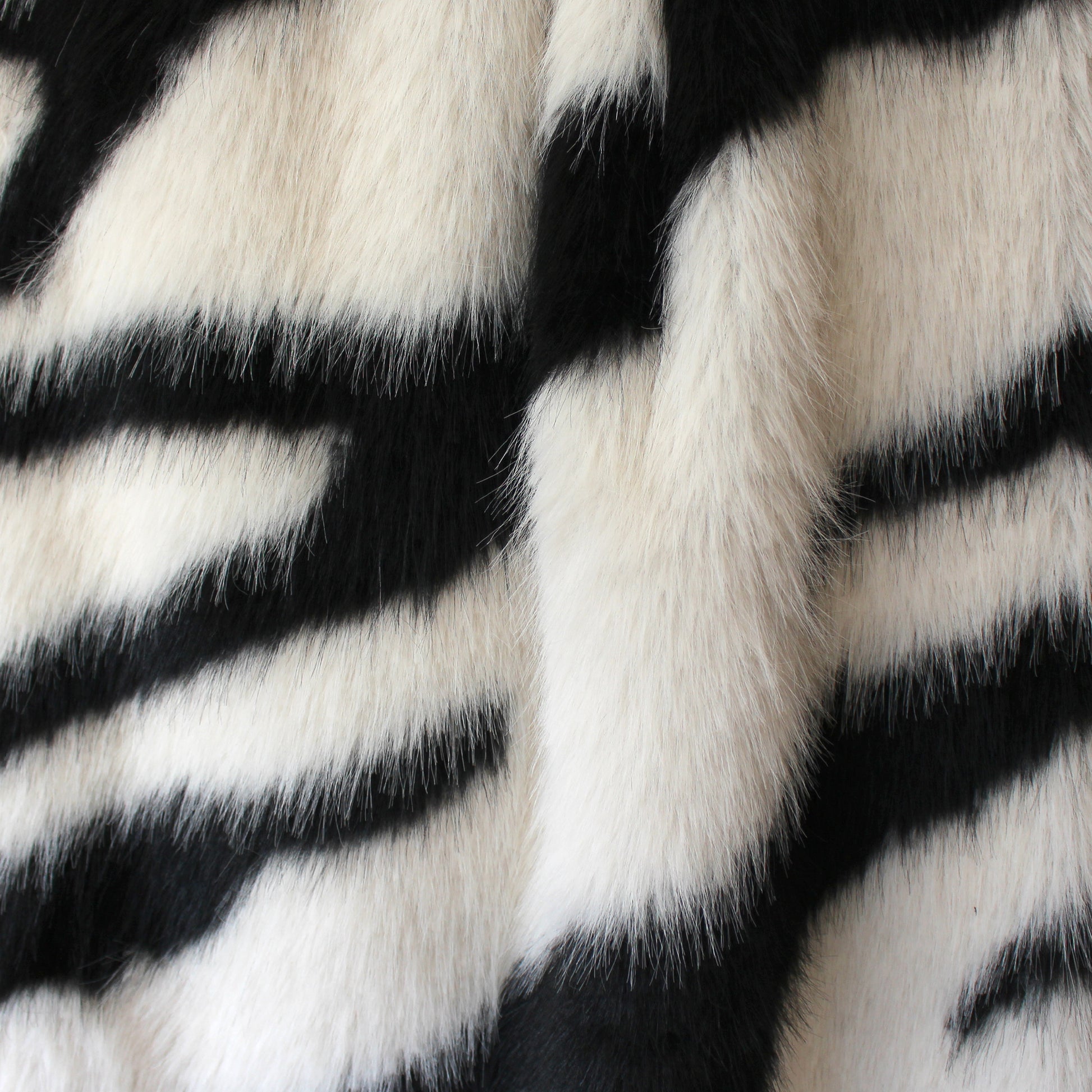 faux fur 'Bengal stripe' Oeko-Tex cert. - black/winter white