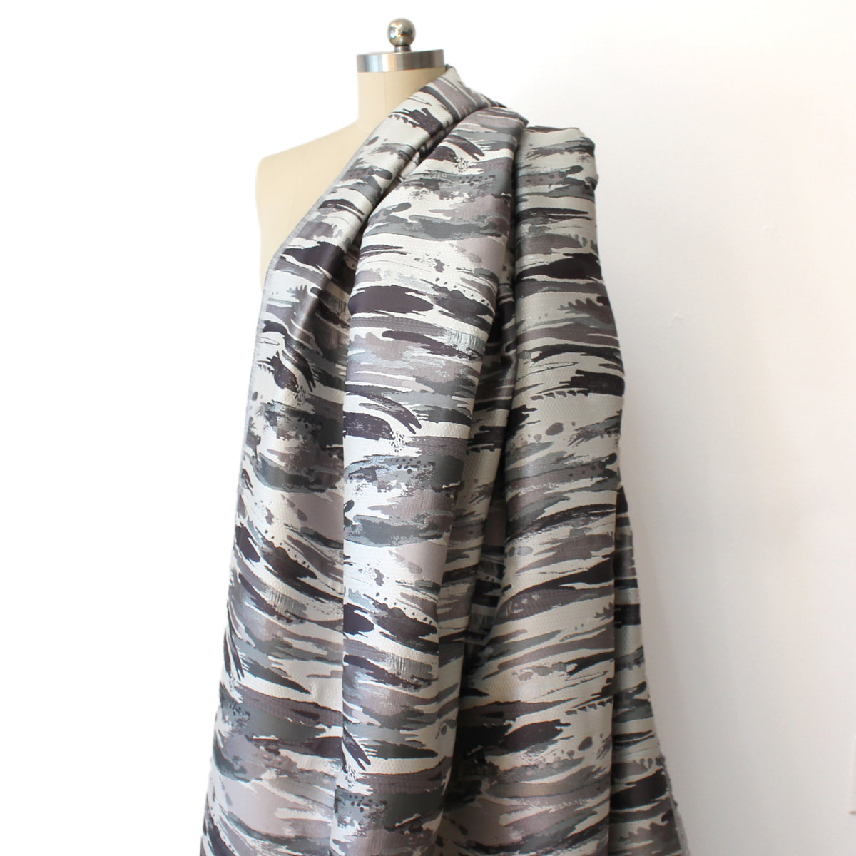 jacquard brocade, metallic woven suiting 'pebble river'