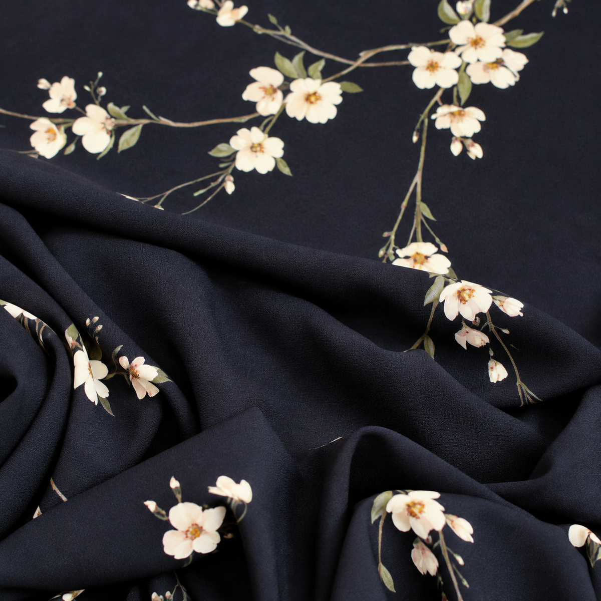 challis, printed viscose woven 'delicate flowers'