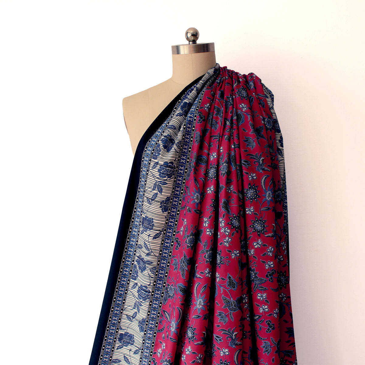 poplin, cotton woven border print 'batiky floral'