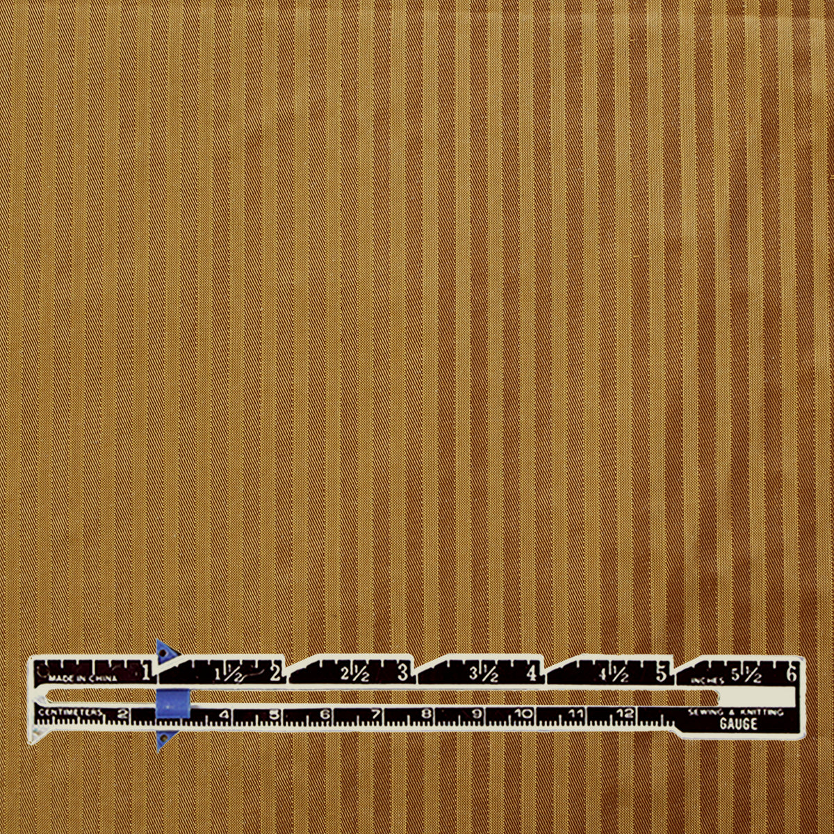 silk jacquard, vertical stripe 'luminescent gold'
