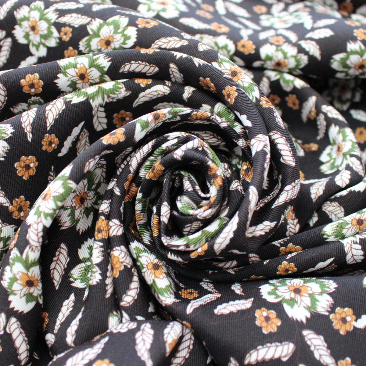 twill, Tencel dressweight 'midnight blossom'