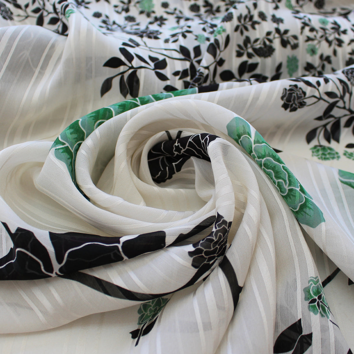 viscose crepe, overprinted jacquard semi-sheer blouseweight 'jade chinoiserie'
