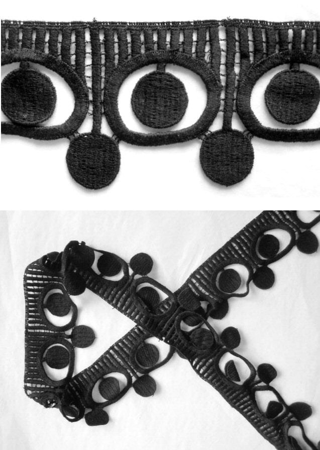 Anna S. black large mod dot banded trim