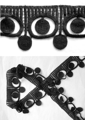 Anna S. black large mod dot banded trim