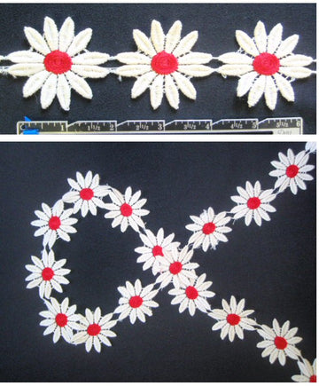 Anna S. natural/red daisy design trim