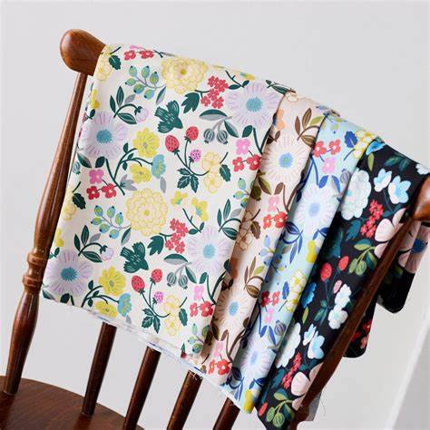 KOKKA 'Sopo' botanical cotton oxford - blush