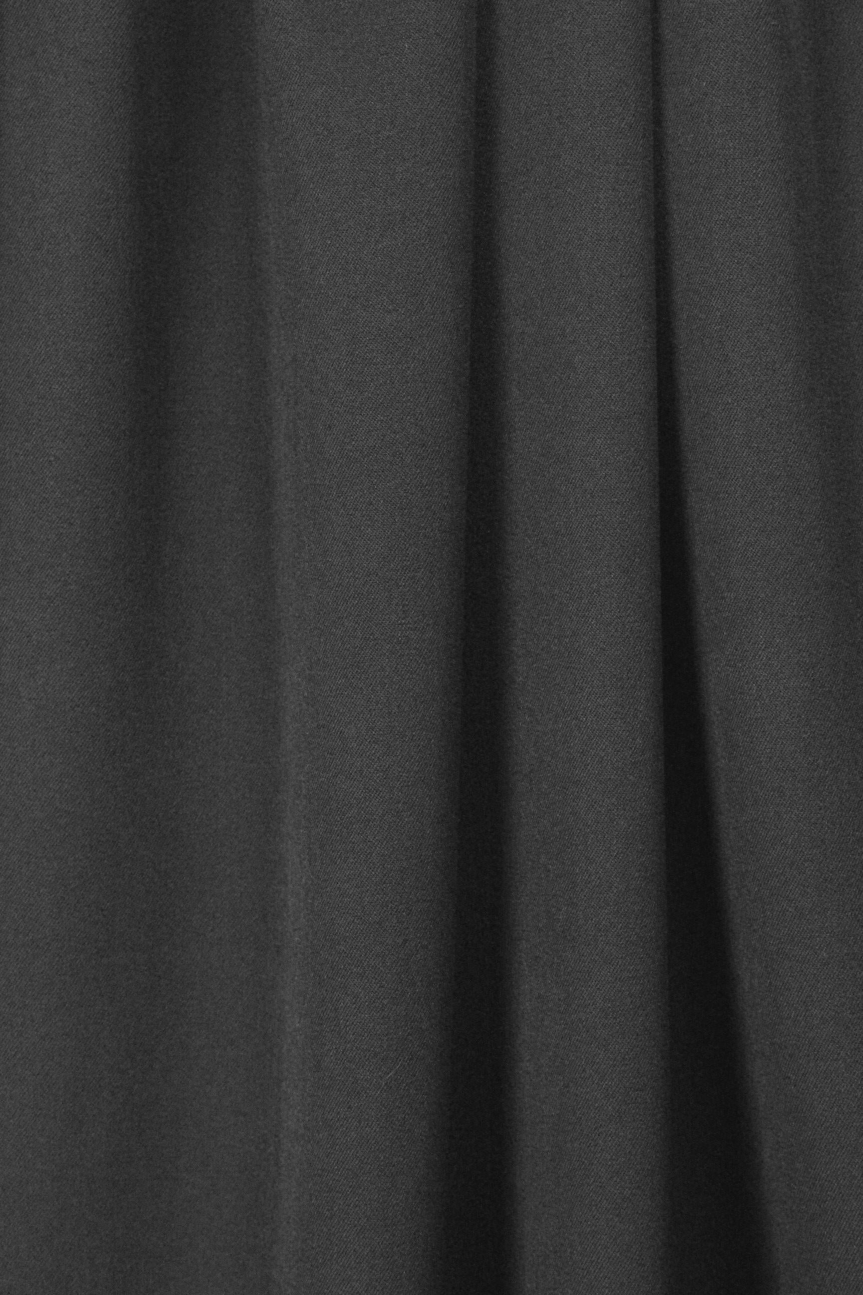 RPL bottomweight stretch woven - black .75 yds