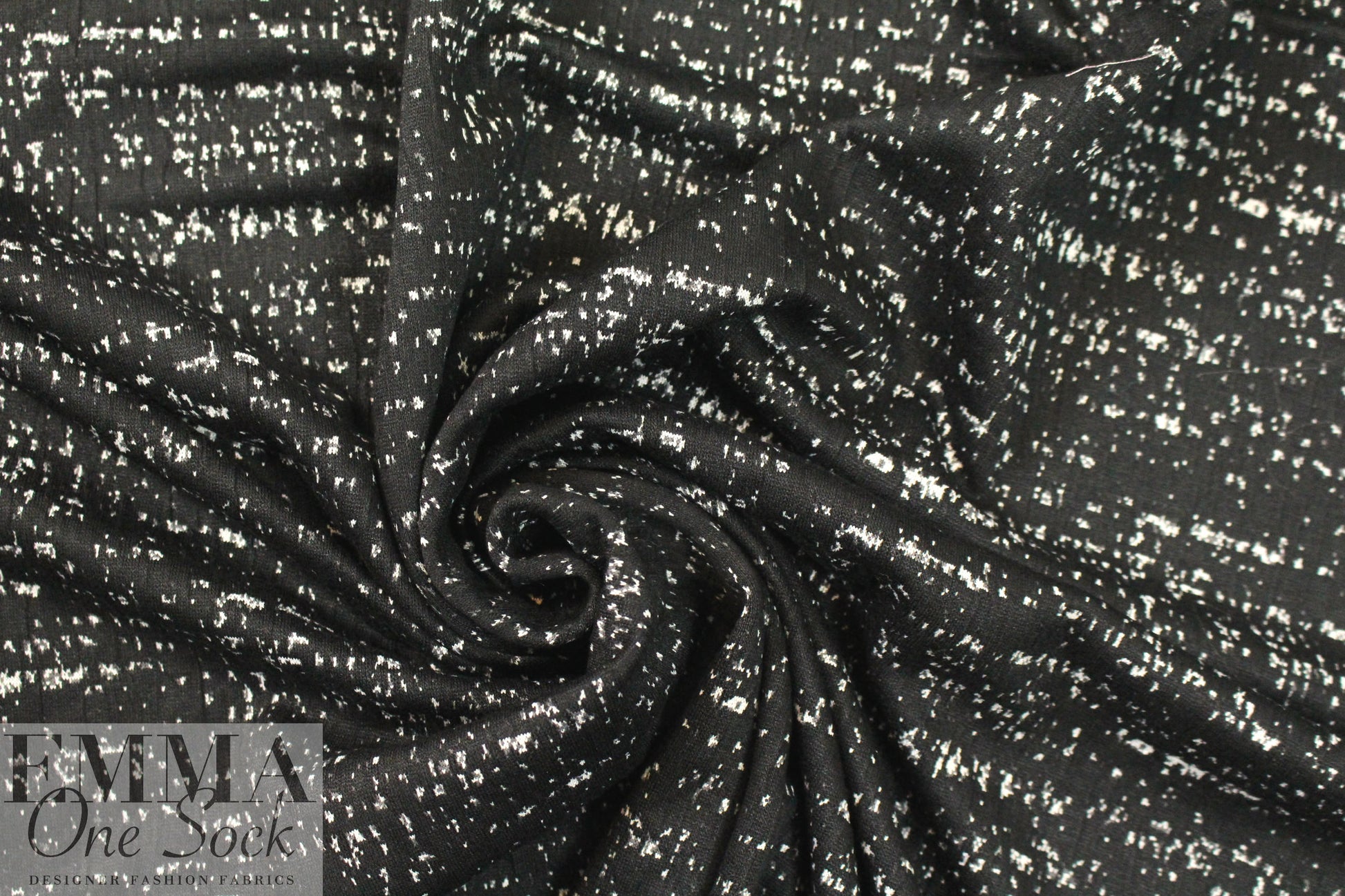 black/white specks yarn dyed doubleknit 1.66 yds