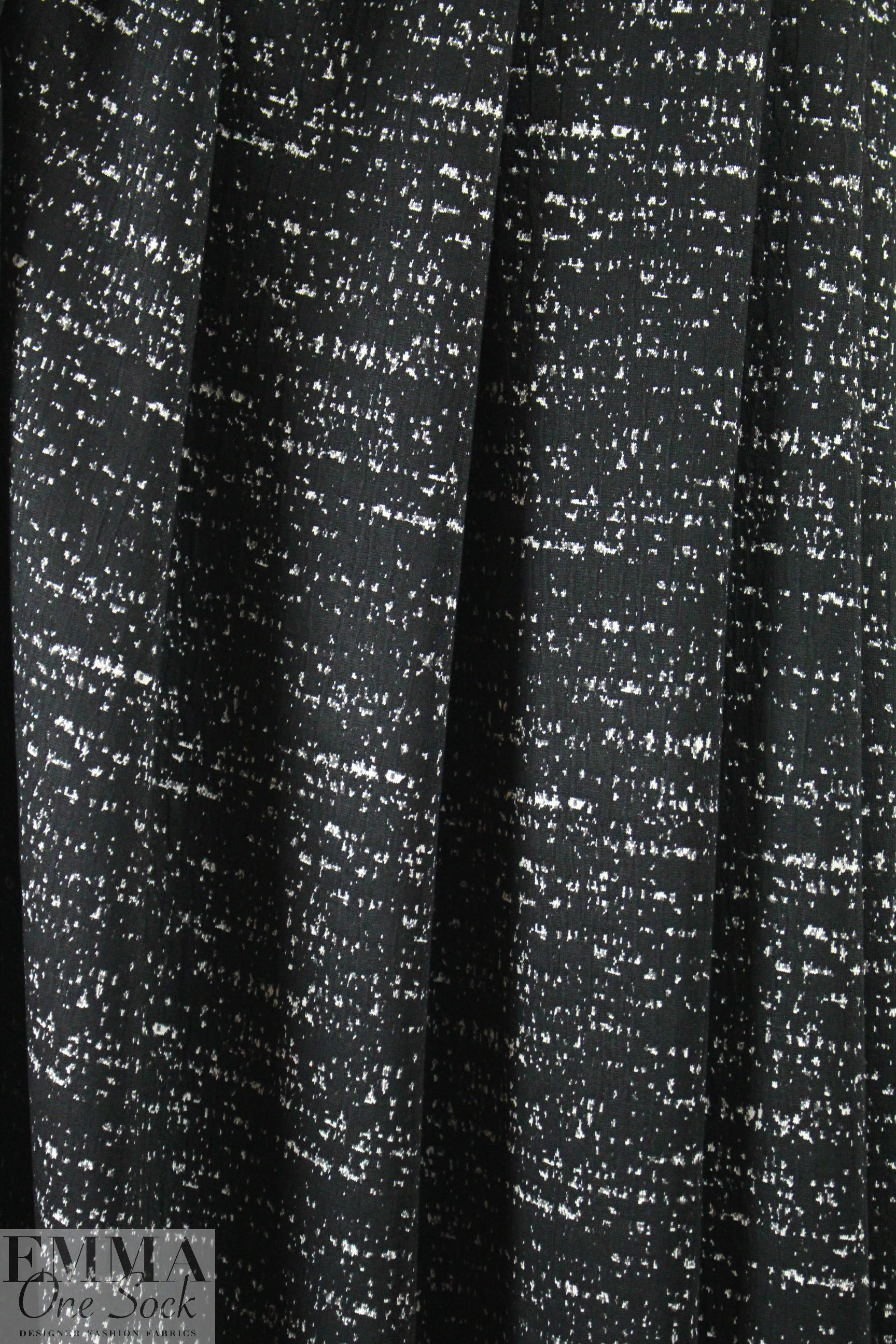 black/white specks yarn dyed doubleknit 1.66 yds