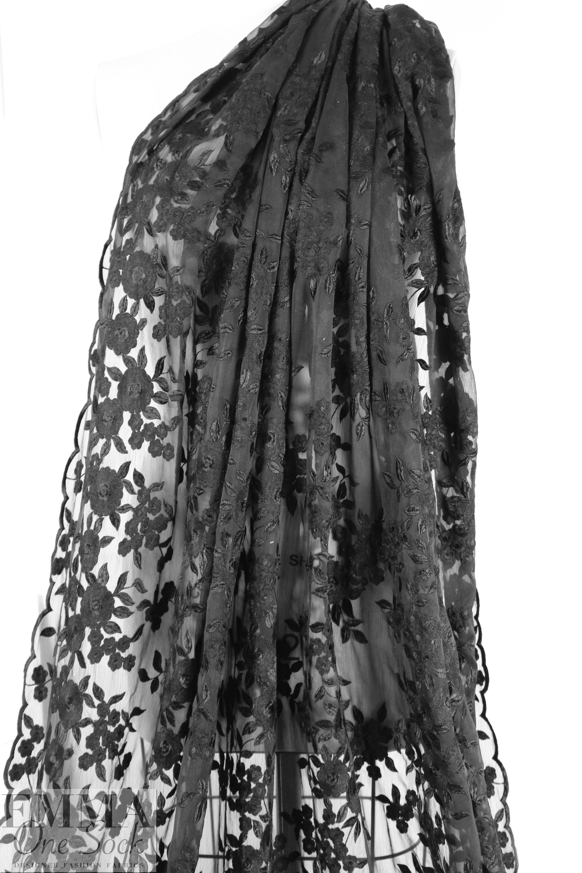 NY designer double scallop lace - black 2 yd