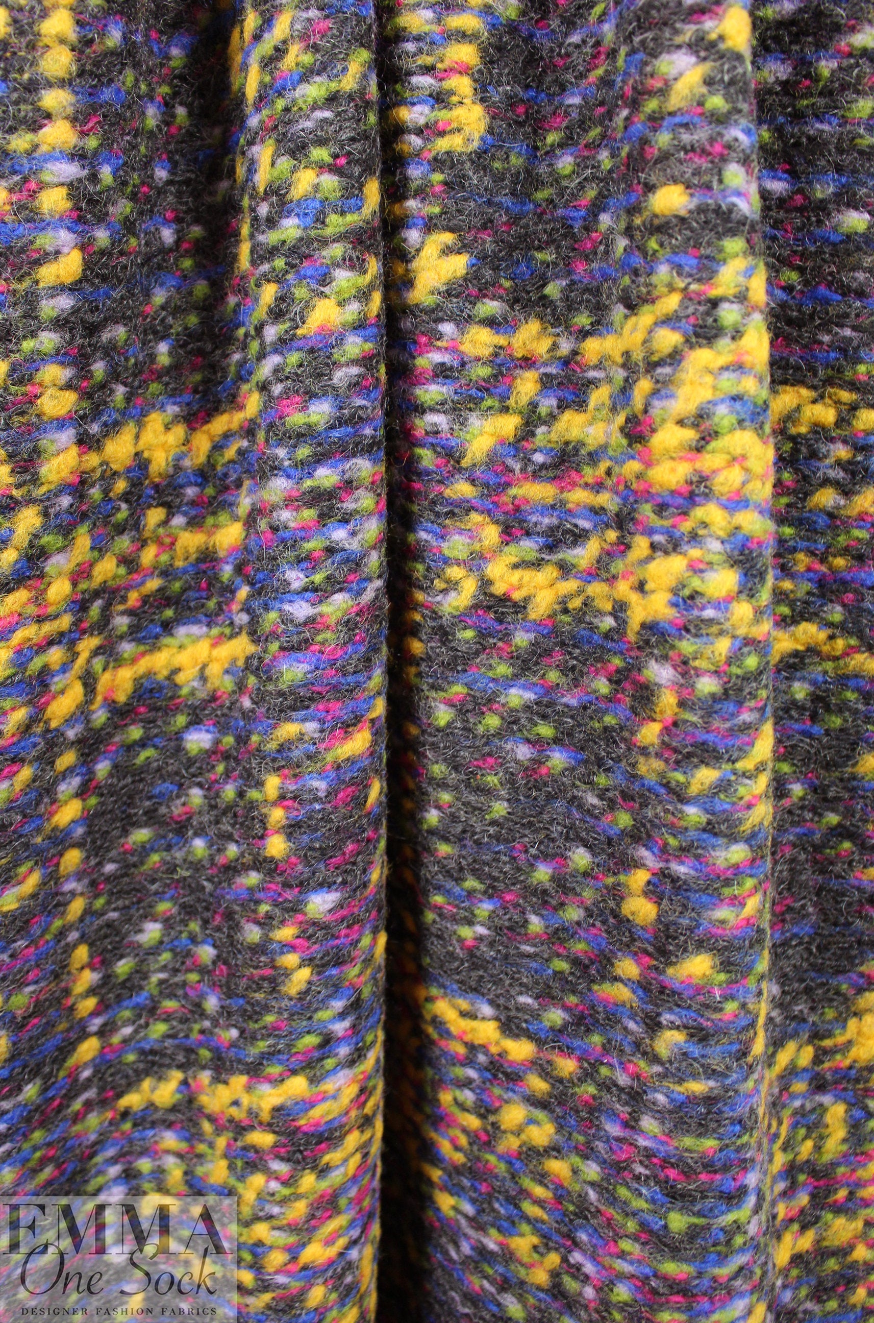 Italian wool blend tweedy plaid bouclï¿½ knit 2 yd