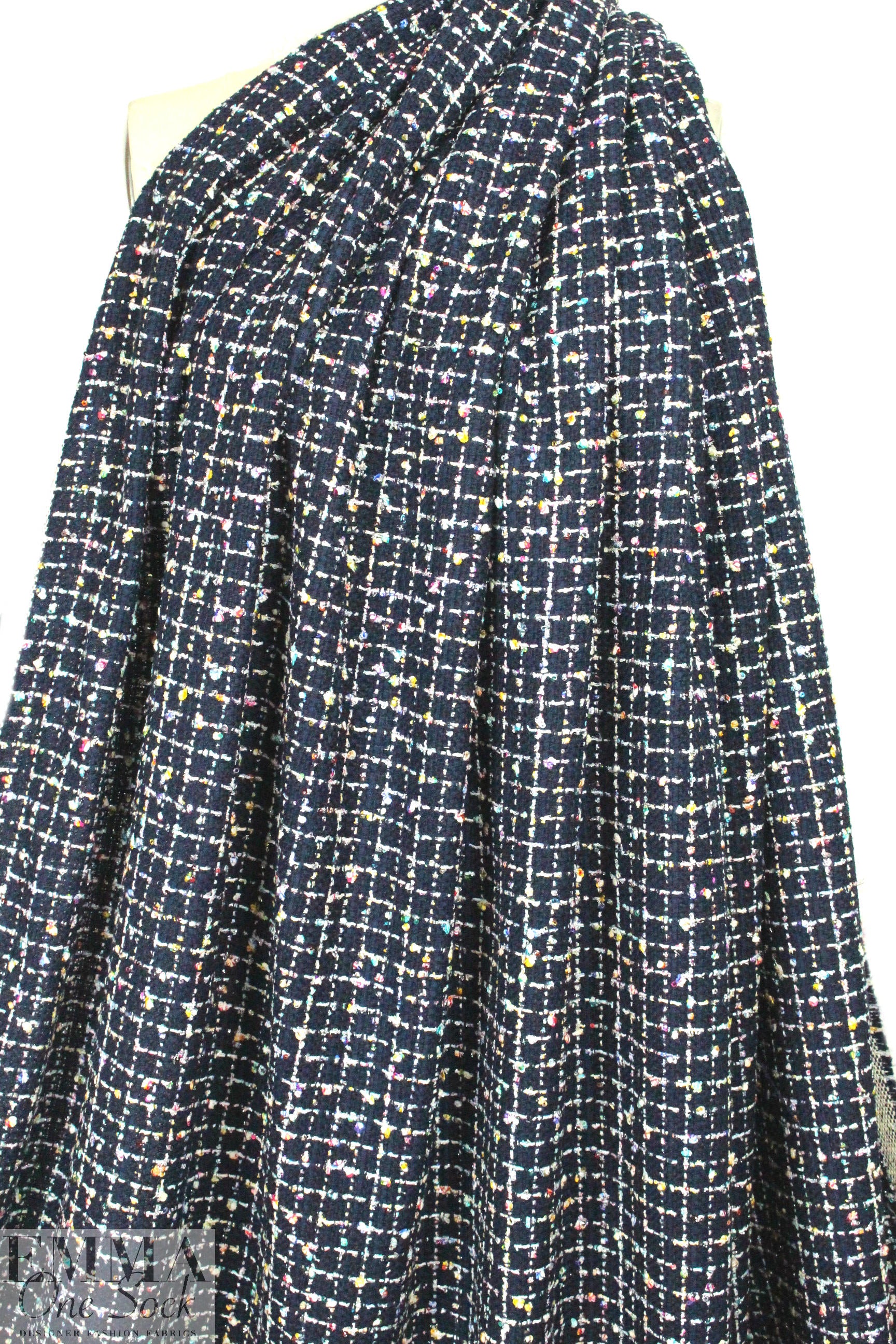 0scar fancy grid sparkle boucle' - navy 1.125 yds