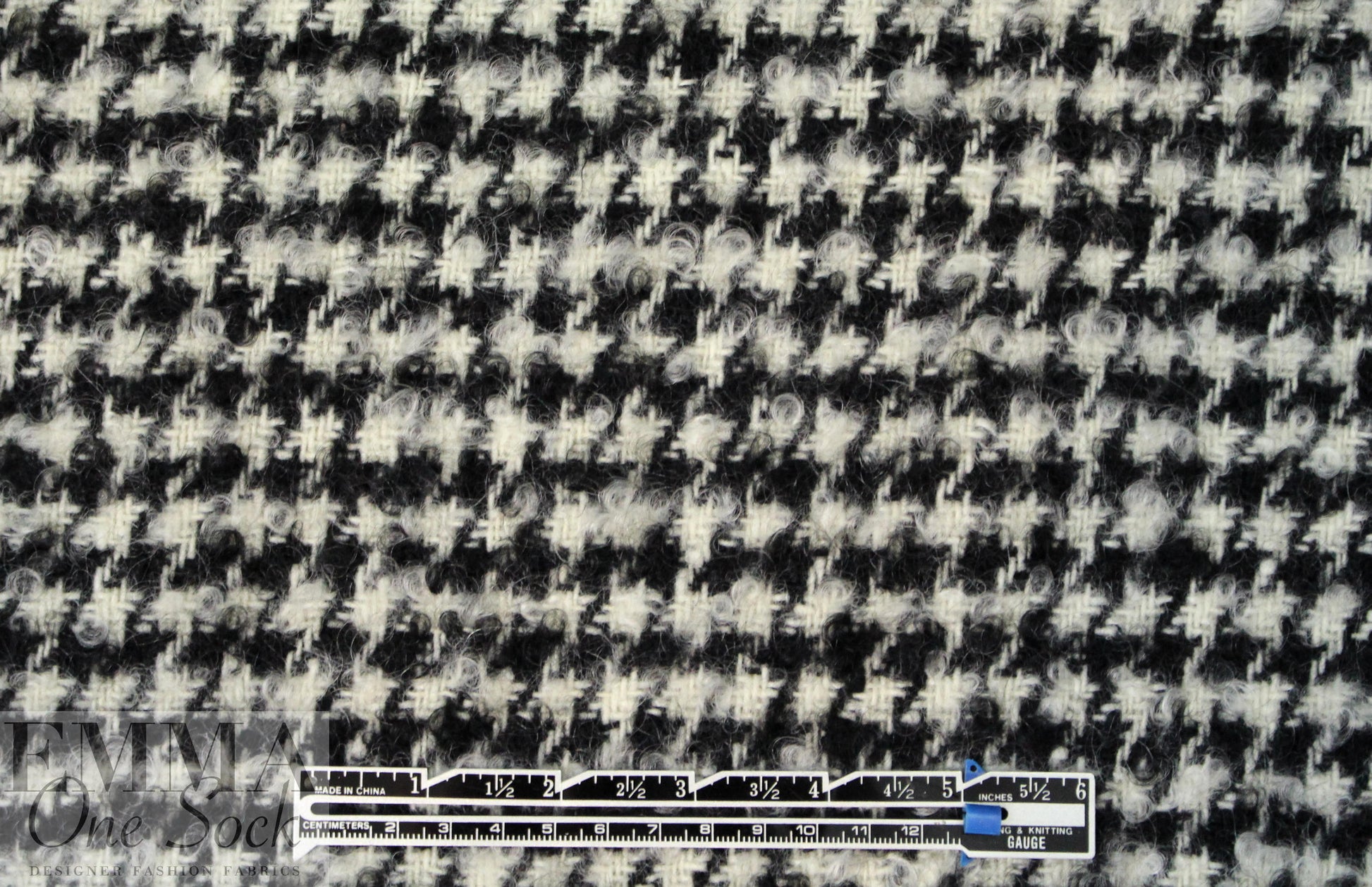 Italian wool/mohair boucle' - b/w houndstooth
