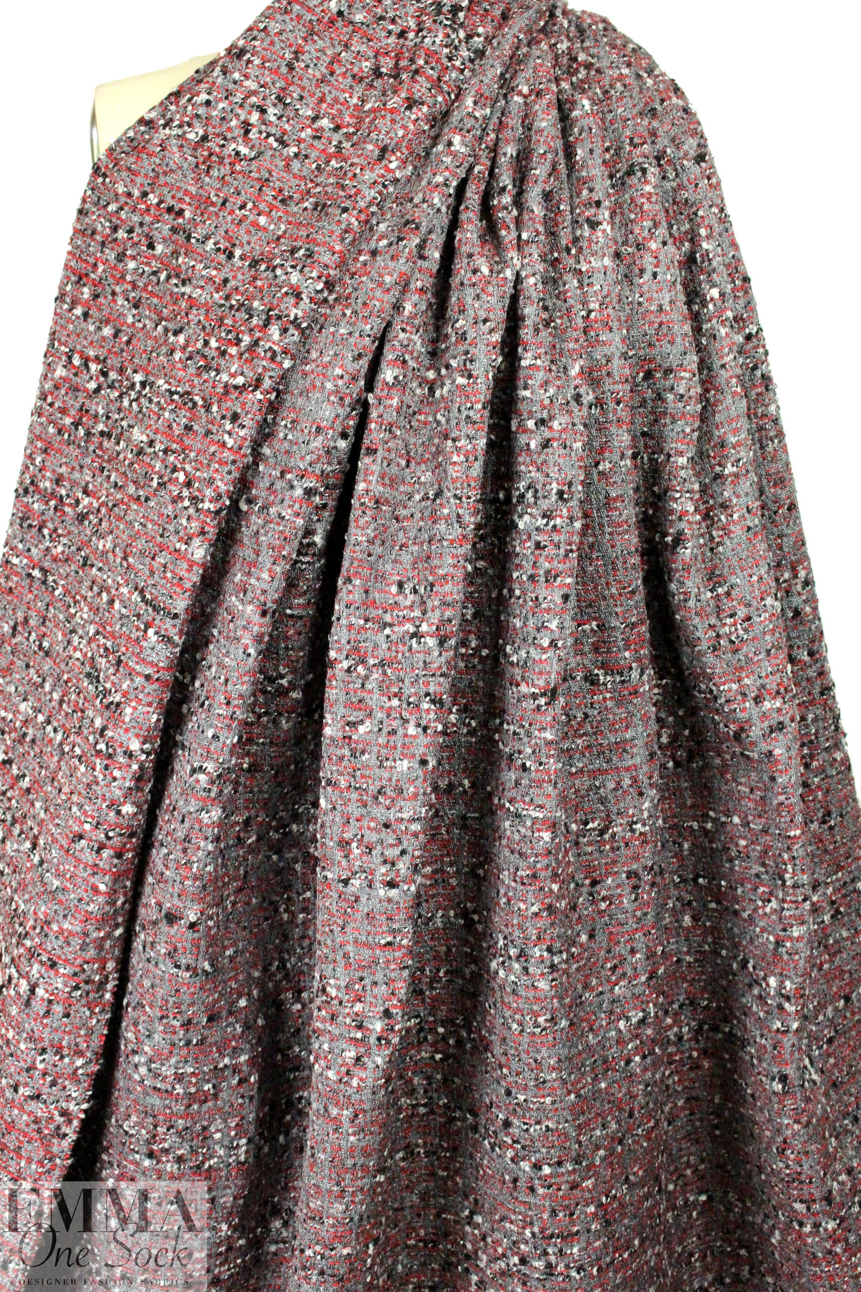 A1exander W@ng red/gray boucle' coating
