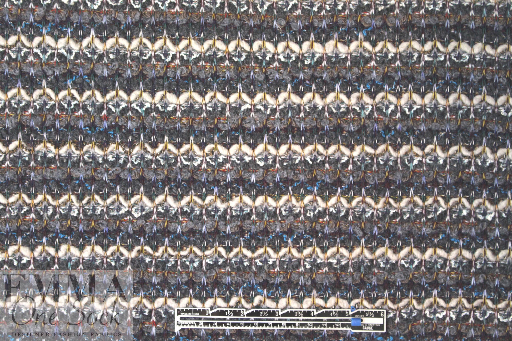 Italian charcoal/winter white boucle' sweater knit