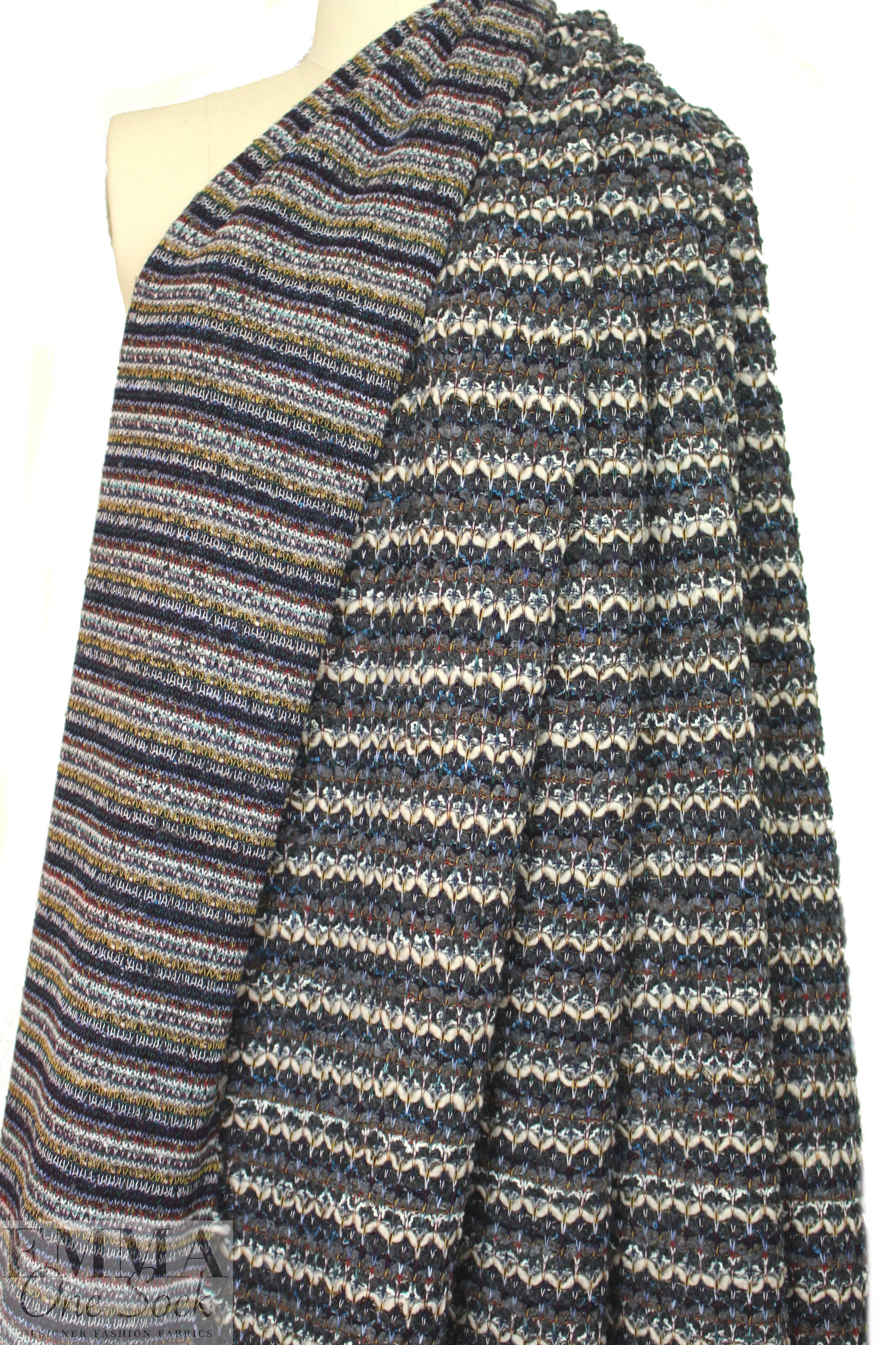 Italian charcoal/winter white boucle' sweater knit