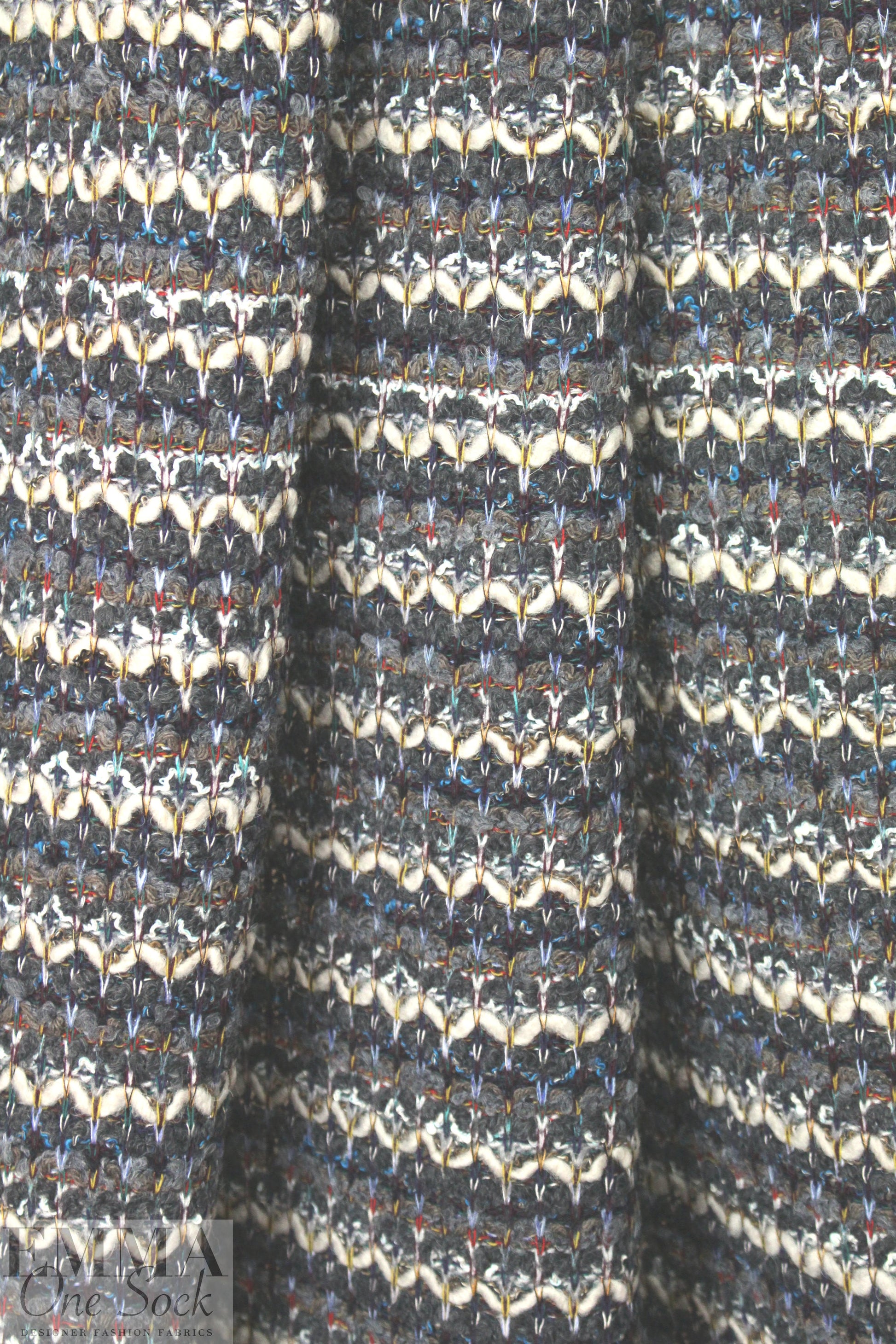 Italian charcoal/winter white boucle' sweater knit