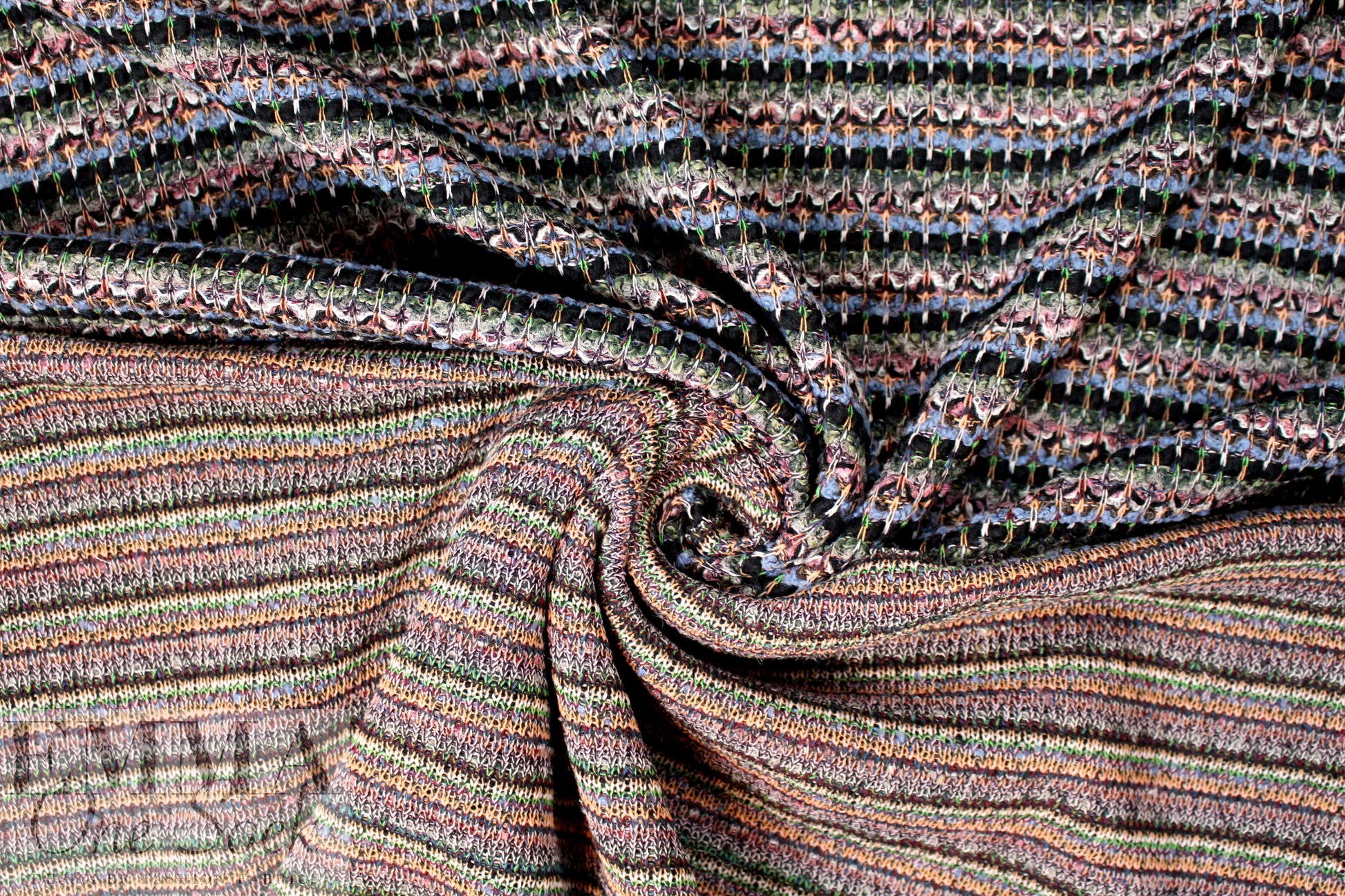 Italian denim/black/mauve boucle' sweater knit