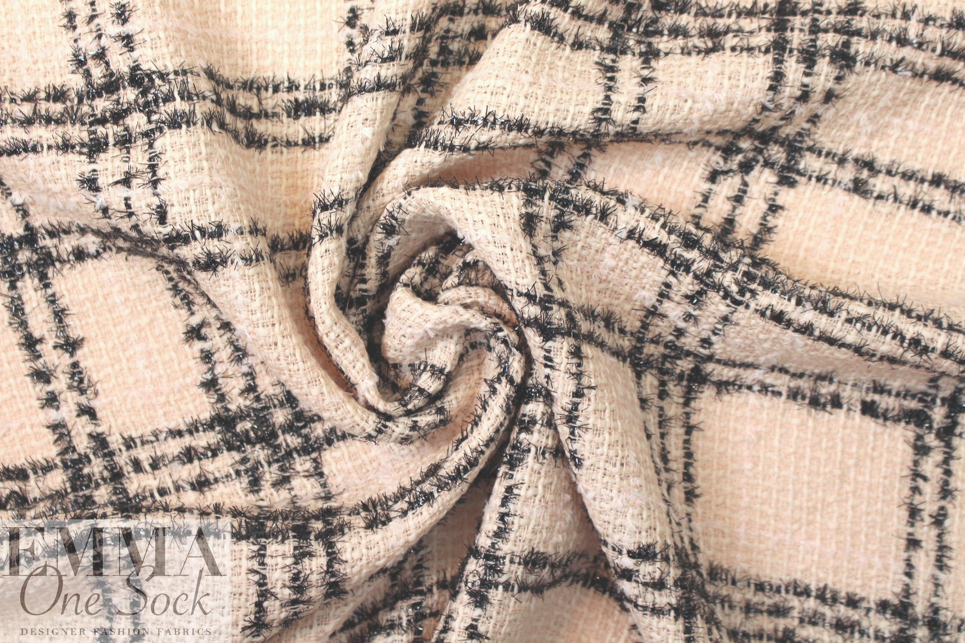 famous designer wool plaid boucle' - pink blush/black
