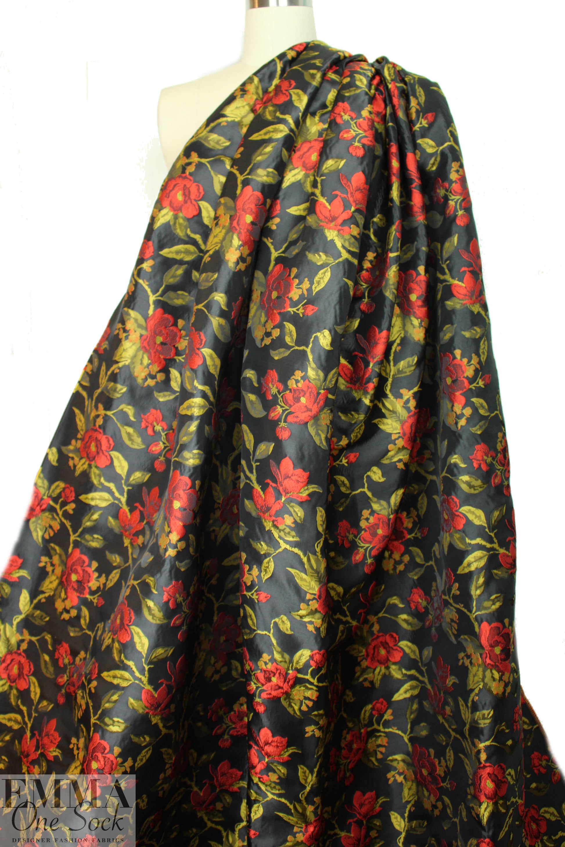 'Carmen' red floral jacquard brocade 1.5 yd