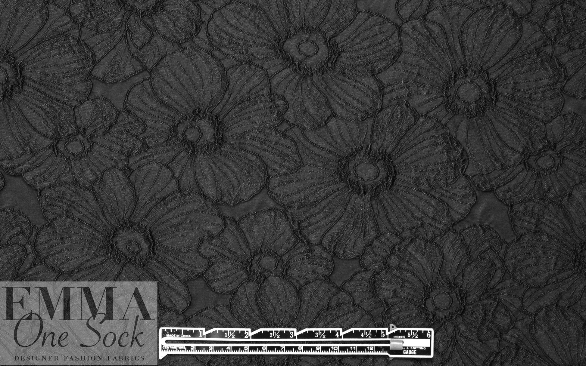 Akik0 textured matelasse' flower brocade - black
