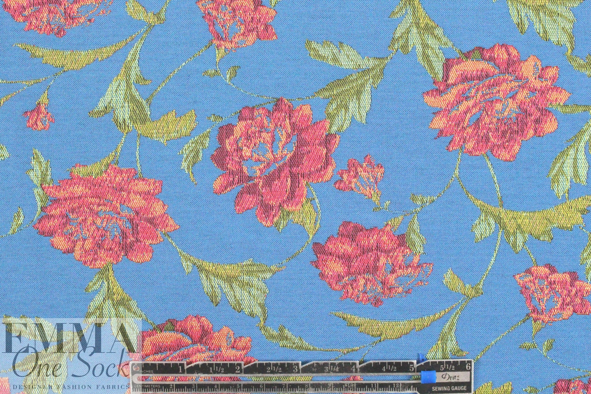 A1ice & 01ivia cascading roses stretch jacquard brocade .875 yds