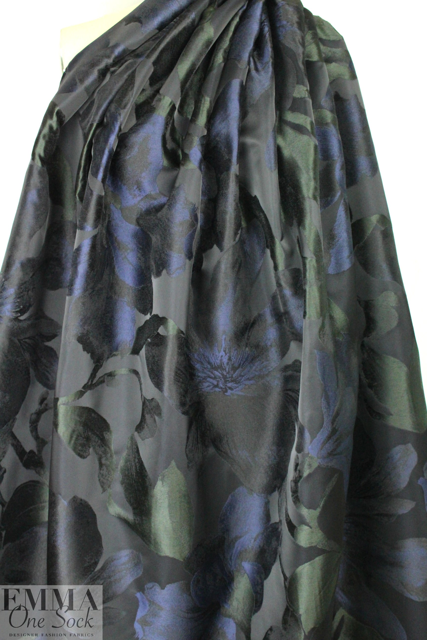 Carmen Marc Va1vo floral nocturne brocade