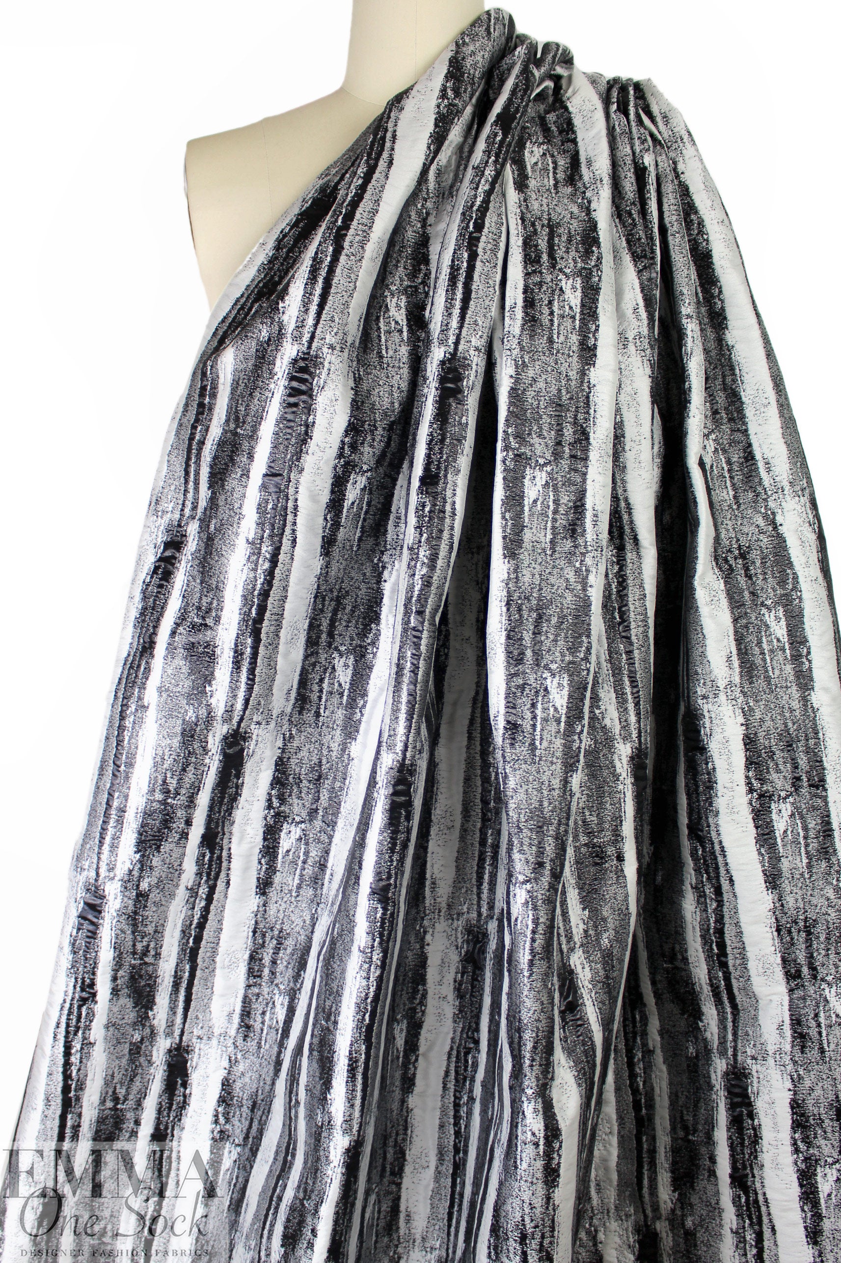 Italian designer edgy black/white evening brocade 1.5 yd