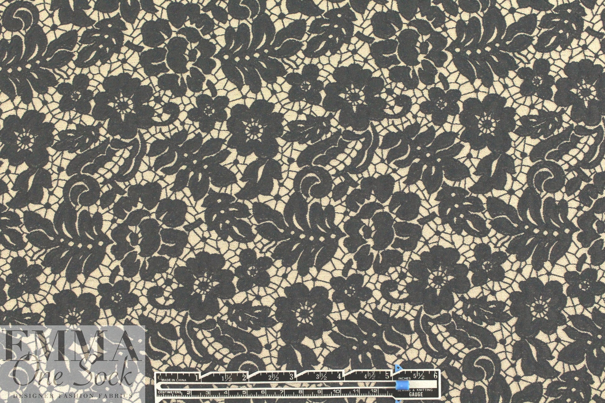 NY designer flowery lace look brocade 1 yard