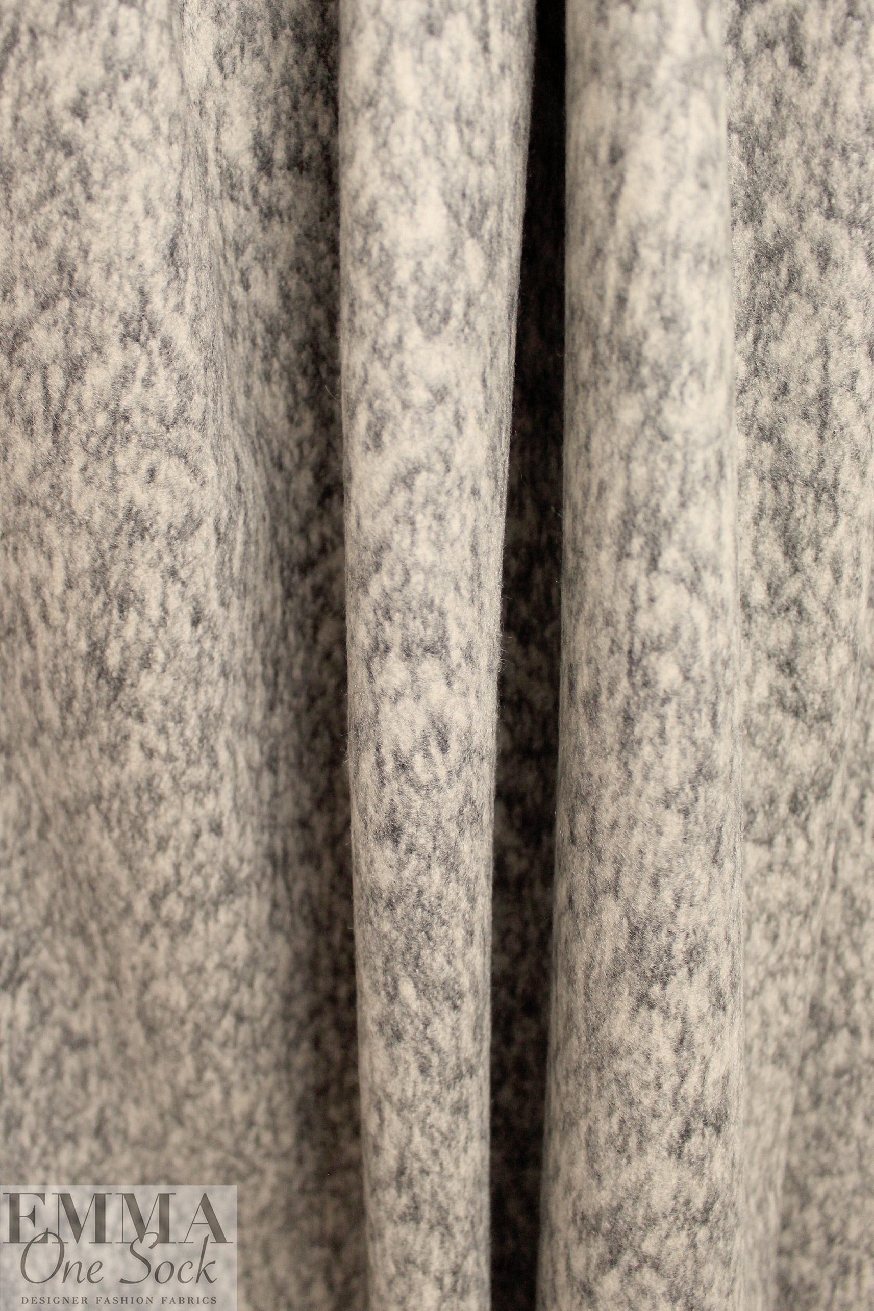 Di0r brushed cashmere/virgin wool woven - mottled ecru/grey 1.75 yds