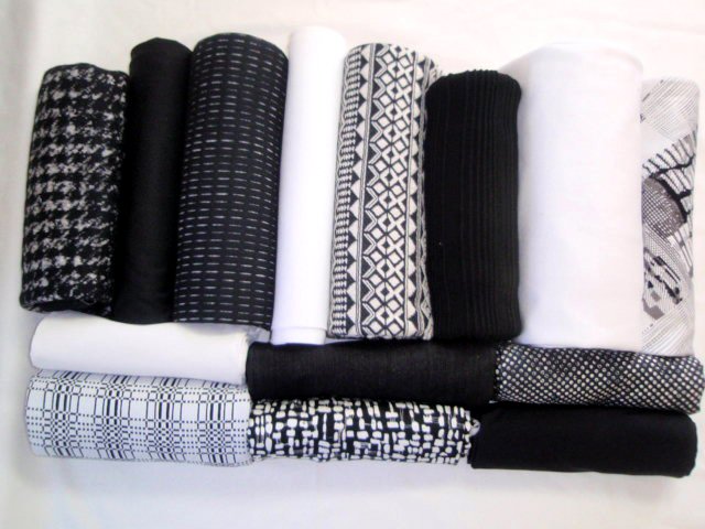 bundle, white and black, 14 small cuts, 8 lbs