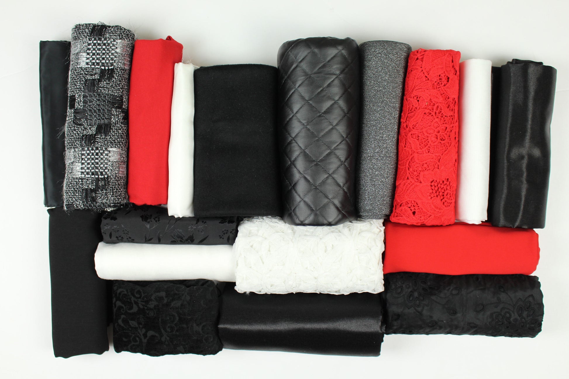 bundle, black/white/red 2, 17 small cuts, 6 lbs