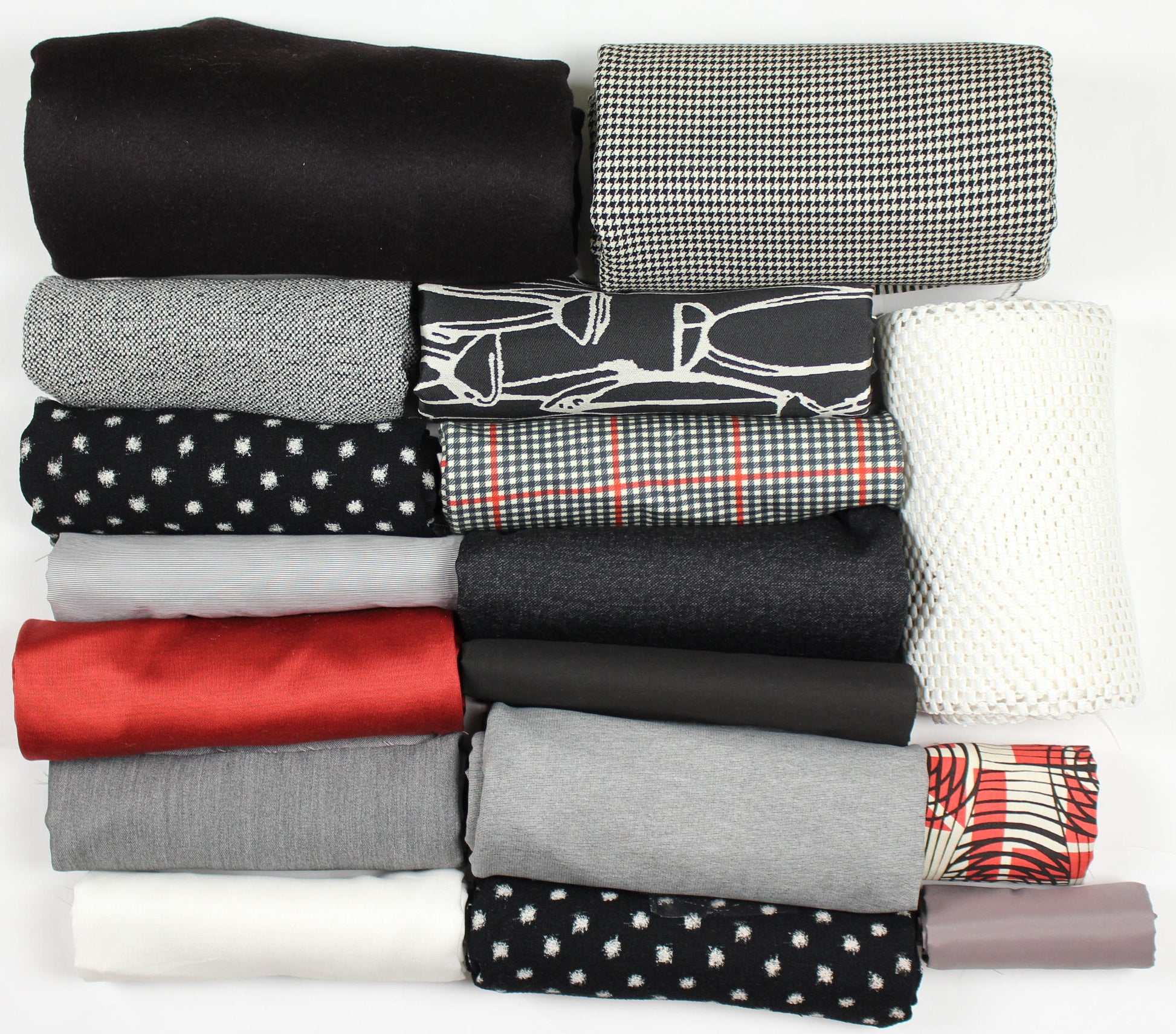 bundle, black/white/red 1, 17 small cuts, 7 lbs