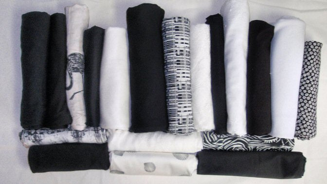 bundle, black/white tones, 19 small cuts, 9 lbs