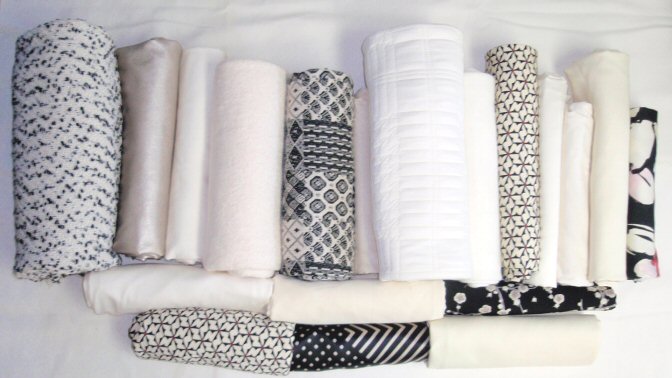 bundle, cream/black tones, 19 small cuts, 9 lbs