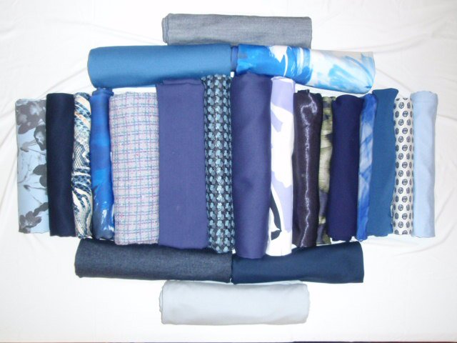 bundle, blue tones, 22 small cuts, 12 lbs