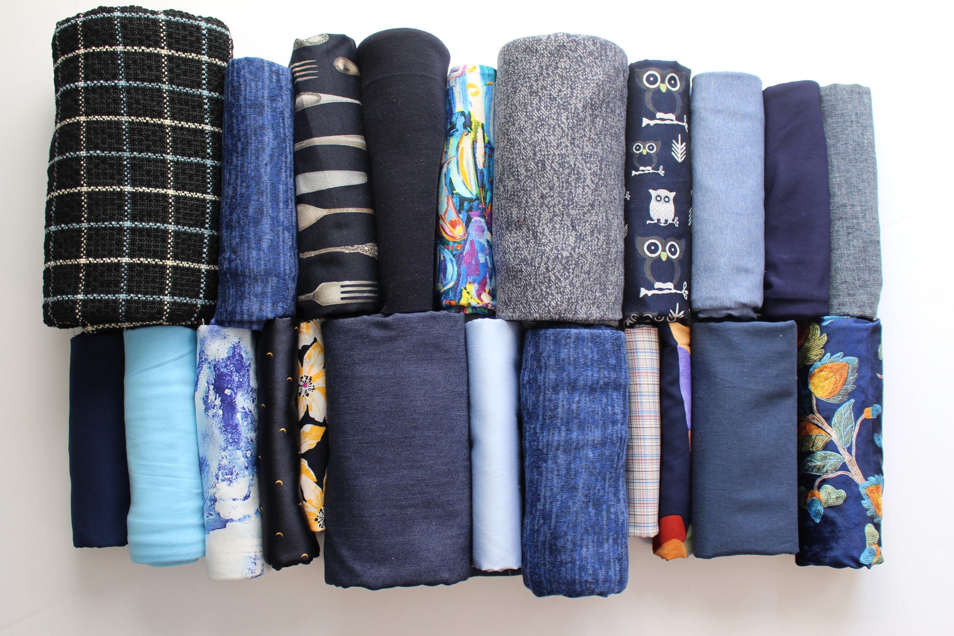 bundle, navy tones, 22 small cuts, 9 lbs