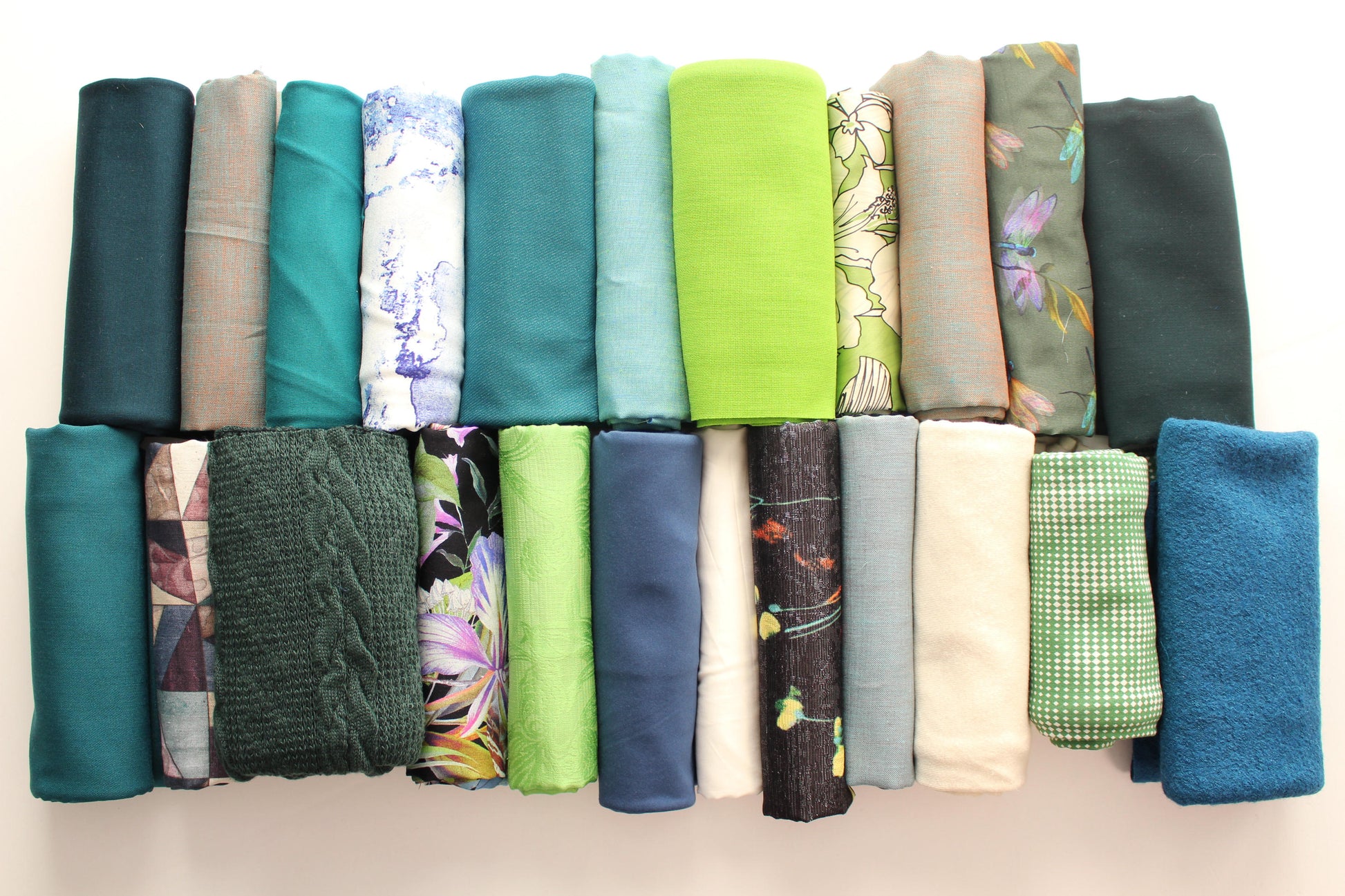 bundle, teal/green, 23 small cuts, 8 lbs