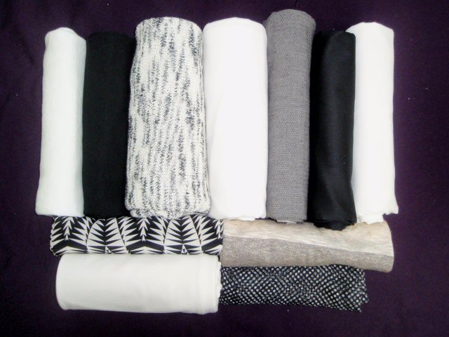 bundle, black/cream, 11 small cuts, 6 lbs