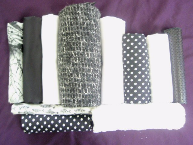 bundle, black/white, 11 small cuts, 4 lbs